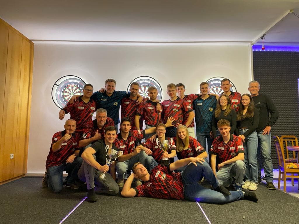 Foto zu „Die Popas kommen dazu“, Saison 2023/24